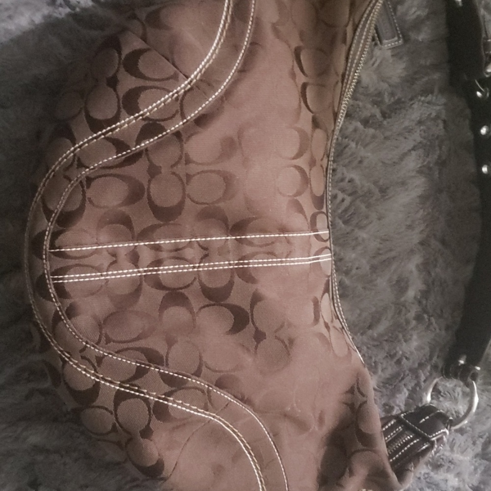 Coach purse - Picture 4 of 8